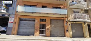 Lloguer Local Comercial  Calle corneli nepos de. Local para autónomo con vado!!