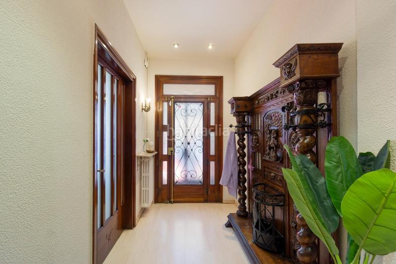 Foto be672600-46d2-49b9-9eea-fdbd405f3f12. Casa con riscaldamento parcheggio in Hostafrancs Sabadell