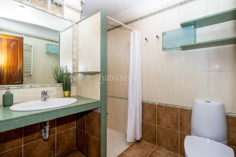 Foto f13910c9-34aa-48a0-9a69-f94296719563. Casa con riscaldamento parcheggio in Hostafrancs Sabadell