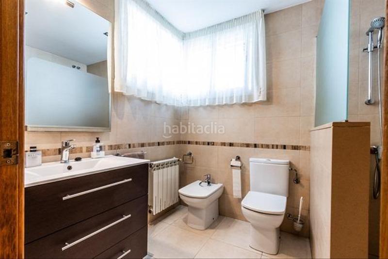 Foto 065da59d-1f1b-488e-89dc-ac02c8fdfb25. Xalet a carrer john lennon de 57 a Castellarnau Sabadell