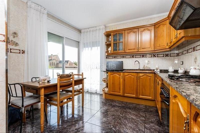 Foto 37064b15-5873-40b6-900e-bd10342cb2f4. Xalet a carrer john lennon de 57 a Castellarnau Sabadell