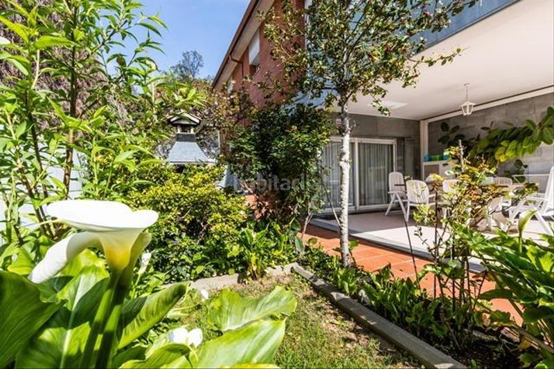 Foto 52b854a5-2213-438c-b806-f8c81f9687ca. Xalet a carrer john lennon de 57 a Castellarnau Sabadell