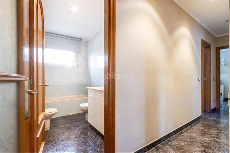 Foto 5780409a-b1d1-491e-909c-25f926b8d1f6. Xalet a carrer john lennon de 57 a Castellarnau Sabadell