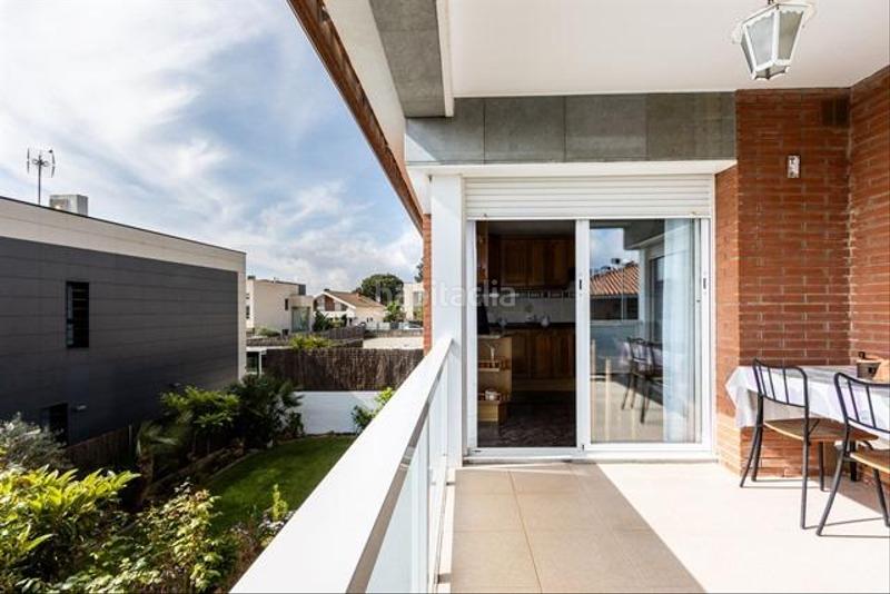 Foto 8eb428fa-36b2-416e-94df-c2c3a425c139. Xalet a carrer john lennon de 57 a Castellarnau Sabadell