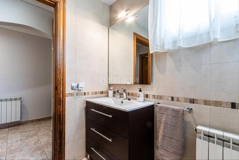 Foto c3235832-fa1e-4cfa-8093-f4d41ad16e3b. Xalet a carrer john lennon de 57 a Castellarnau Sabadell