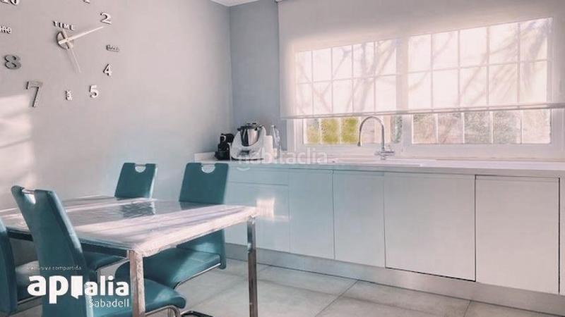 Foto 2b870b1b-e06d-4127-9524-0a6f54e300eb. Xalet amb calefacció aparcament piscina a Castellarnau Sabadell