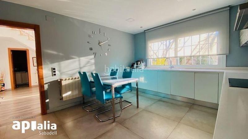 Foto 7cb4b96b-75dc-44bb-9f70-9e30e8554f76. Xalet amb calefacció aparcament piscina a Castellarnau Sabadell