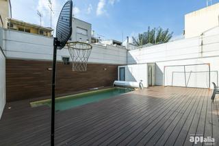 Casa  Calle passatge vilanova. Creu alta  casa minimalista con piscina y ascensor!!