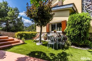 Chalet  De l'airesol. Impresionante casa en castellar del valles, zona airesol