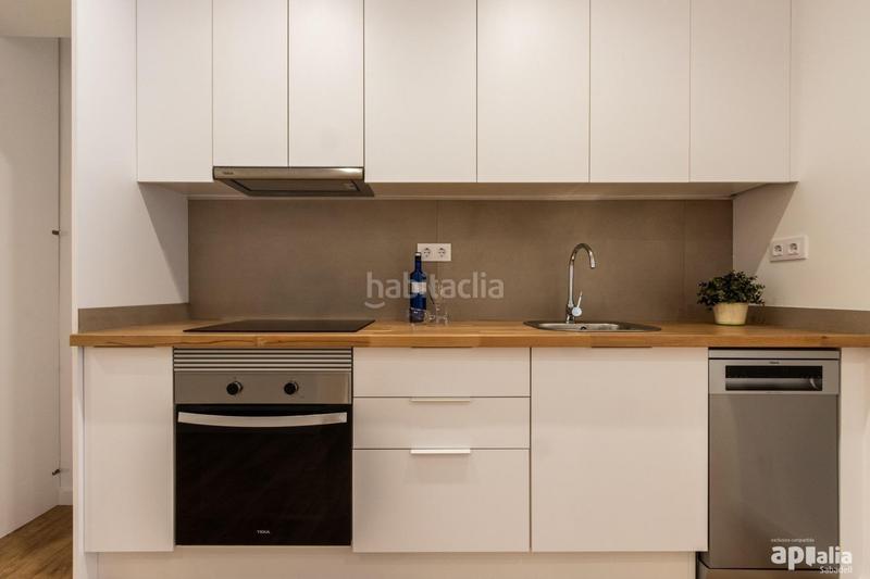 Foto 247b9f4e-7428-437c-bd3f-623655eb00f9. Planta baja apartamento en planta baja tipo loft, en el Eixample en Sabadell