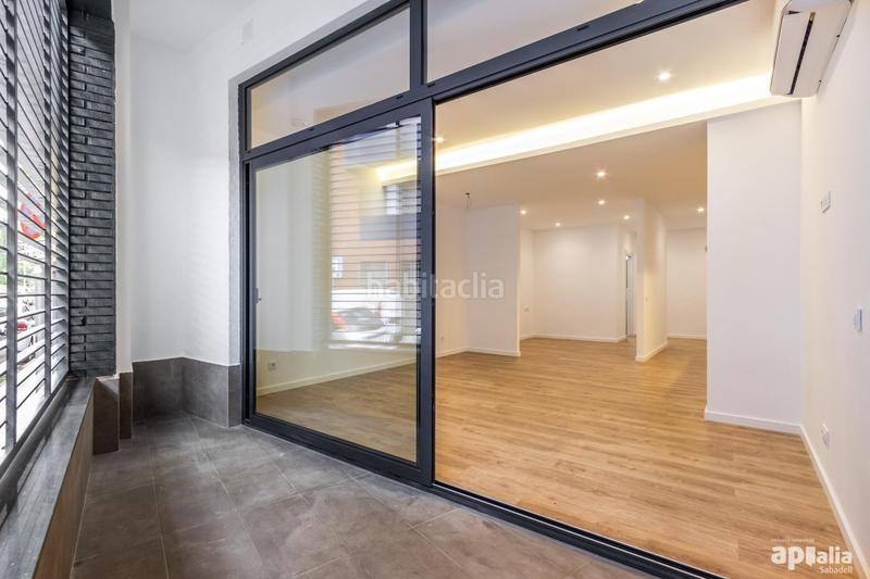 Foto f12c52ed-fb64-4115-ab86-a0f1edb5b029. Planta baja apartamento en planta baja tipo loft, en el Eixample en Sabadell