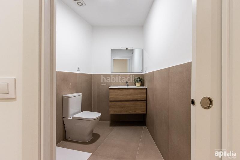 Foto 9c87bda4-5e1c-4722-aefd-c183b7206eb5. Planta baja apartamento en planta baja tipo loft, en el Eixample en Sabadell