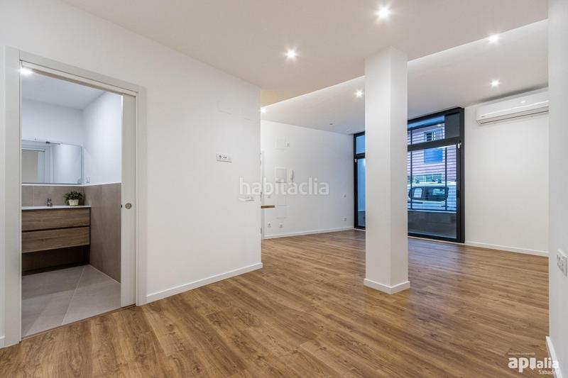 Foto a9872211-f9a9-4e8b-a9a0-cd278575ae0b. Planta baja apartamento en planta baja tipo loft, en el Eixample en Sabadell