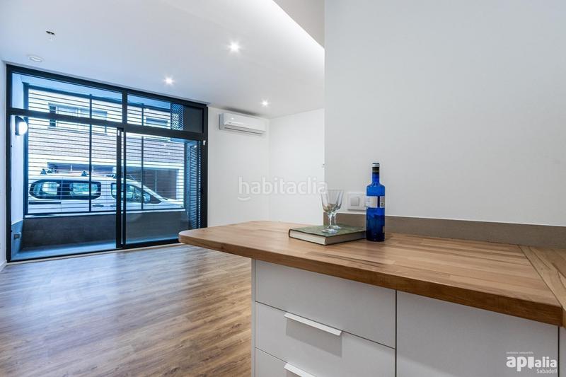 Foto d6c3eae8-d6d5-4076-ac14-c7c78296f1f7. Planta baja apartamento en planta baja tipo loft, en el Eixample en Sabadell