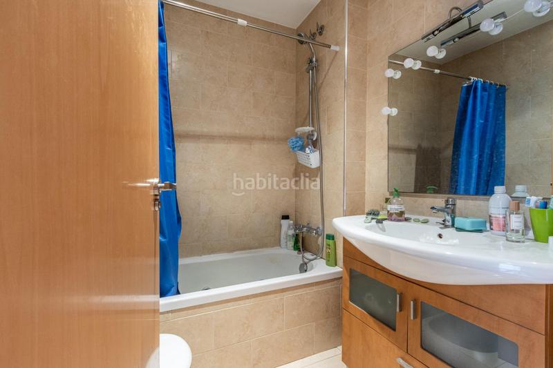 Foto 74f0b5eb-180b-4e2d-b2ef-fec302609f97. Casa adossada amb calefacció aparcament a La Romànica Barberà del Vallès