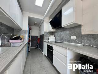 Appartement  Calle d'archidona. Amplio piso en can puiggener, sabadell  ideal para familias