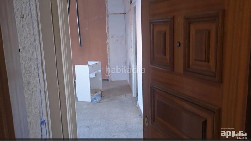 Foto 22da09f3-66b1-4eca-9032-e8ebbb07cefe. Piso can oriach, 1 de altura, muy muy económico!! en Sabadell