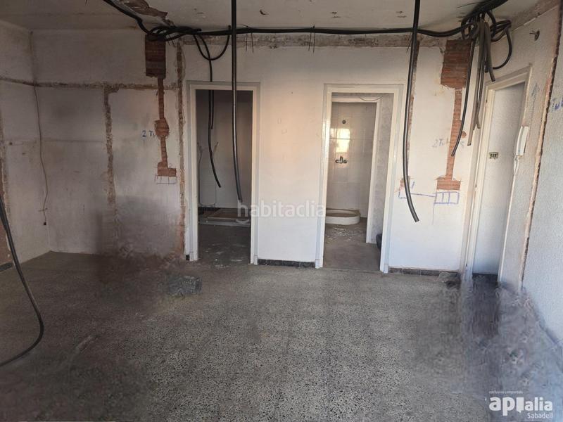 Foto 57afa10b-8731-47d1-ae57-3d68ece95c83. Piso can oriach, 1 de altura, muy muy económico!! en Sabadell