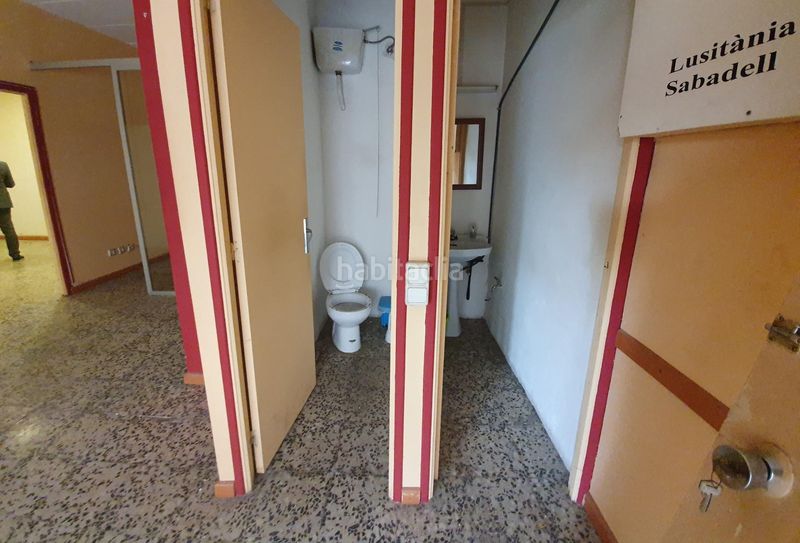 Foto 4c1bdee9-94d0-4956-a872-d334cd4602ac. Local comercial  actualmente diáfano, , zona concordia obrascón! en Sabadell
