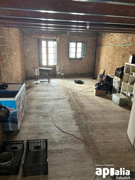 Foto dc8bd82f-af21-4e16-977d-9353bb476b57. Casa amb calefacció a Barri del Centre Terrassa