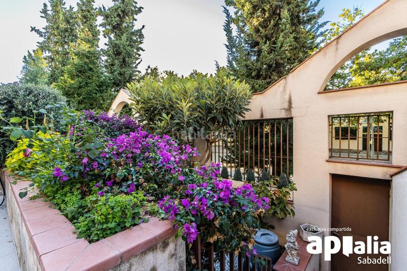 Foto f44d793e-2b33-4999-9476-5de6886be9ec. Casa con riscaldamento parcheggio in Creu Alta Sabadell