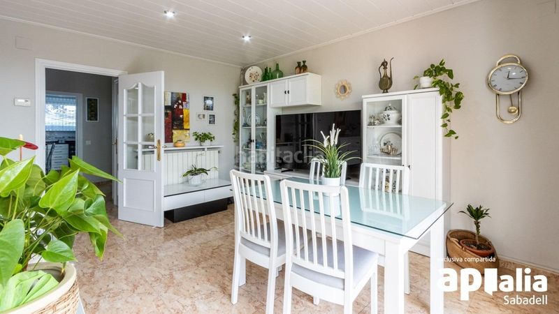 Foto 717934fc-e64a-4d05-98a1-bf9f585c24f9. Casa amb aparcament a Les Arenes - La Grípia - Can Montllor Terrassa