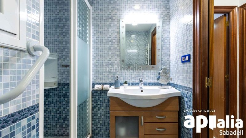 Foto 0787c667-369b-4429-aed1-14ea59085aab. Planta baja  impecable en Can Rull, sin barreras, 3 habitaciones y entorno residencial tranquilo en Sabadell