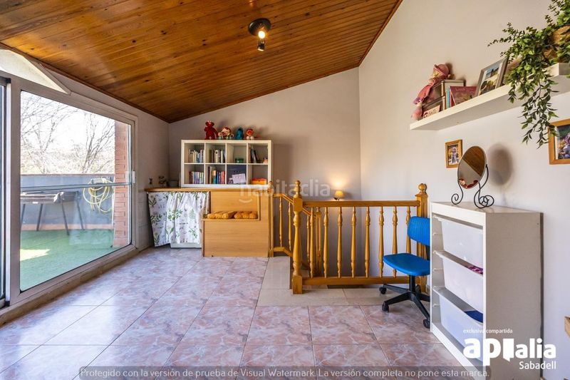 Foto 2849b19c-bbb5-4937-a45e-7ec8ba15379a. Casa amb aparcament a Serra d'en Camaró Sabadell