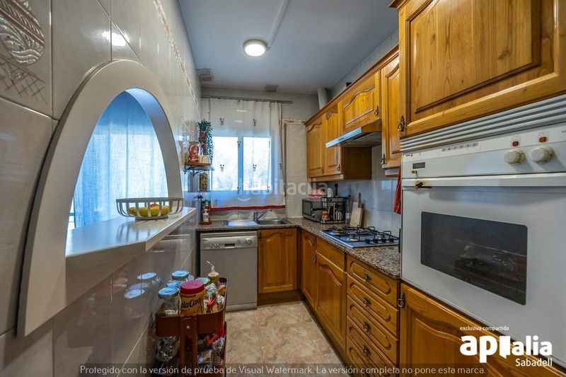 Foto 32120971-e9ec-4ccf-9ea2-9f5fee7214f0. Casa amb aparcament a Serra d'en Camaró Sabadell