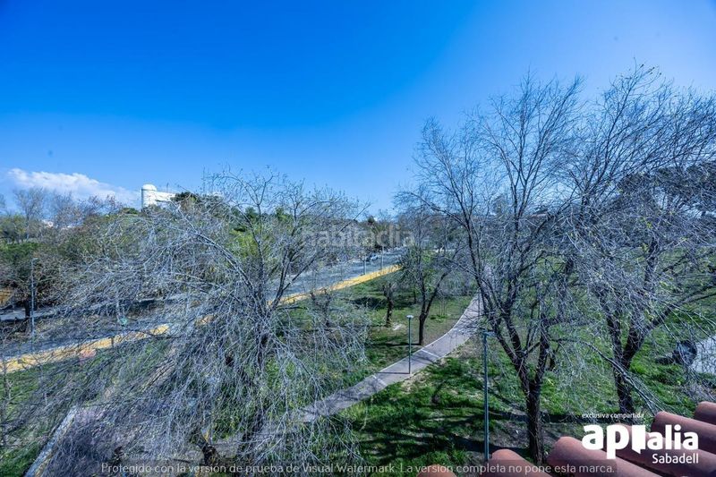 Foto 407b6908-b168-4665-8a3c-11b56a961ede. Casa amb aparcament a Serra d'en Camaró Sabadell