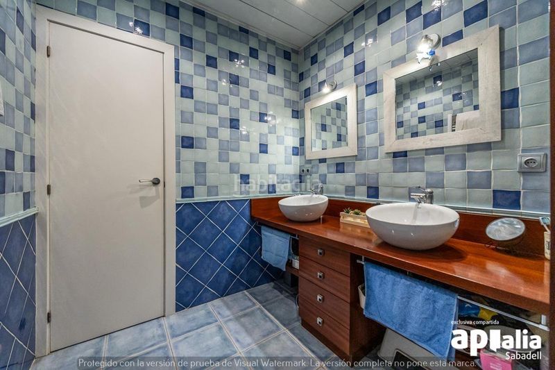 Foto 9076728a-c7eb-4f2e-a0b0-b16d583bd4e0. Casa amb aparcament a Serra d'en Camaró Sabadell