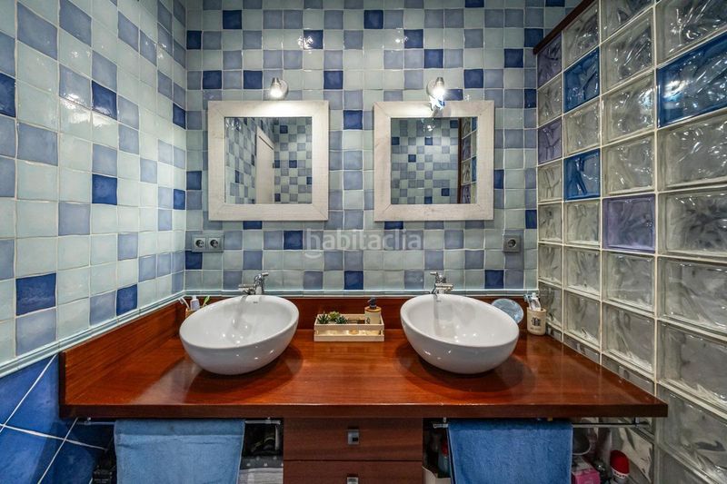 Foto 9ff340a0-e27d-4611-b0af-d9b092af9ed0. Casa amb aparcament a Serra d'en Camaró Sabadell