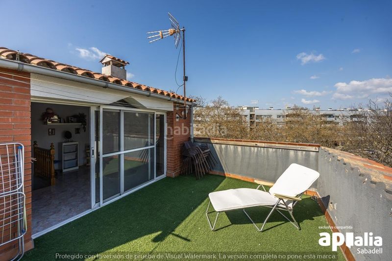 Foto a7beb820-890f-4112-82a7-46cd86024a37. Casa amb aparcament a Serra d'en Camaró Sabadell