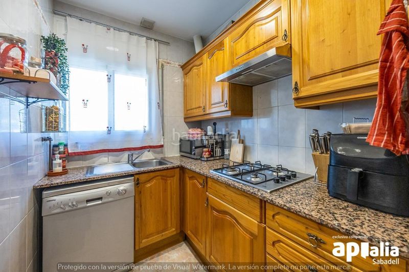 Foto d148d2cb-98d7-4e12-a372-c94cf40e4b23. Casa amb aparcament a Serra d'en Camaró Sabadell