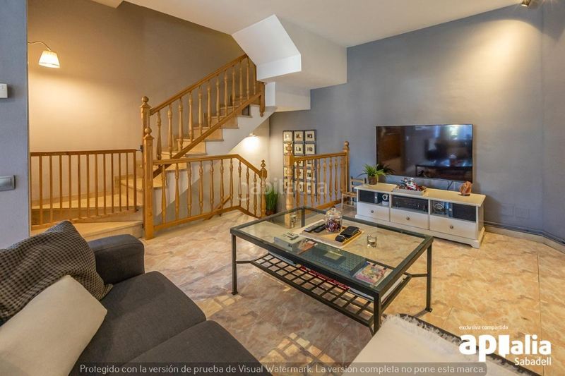 Foto d5400dfc-512f-4a67-be2f-e3f2a7d9919e. Casa amb aparcament a Serra d'en Camaró Sabadell