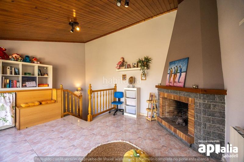 Foto f0478946-6f7f-4113-9c9f-a95750ee63b4. Casa amb aparcament a Serra d'en Camaró Sabadell