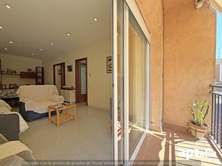 Pis  Calle fatjo de. Piso de 3 habitaciones con balcón en la creu de barberà.