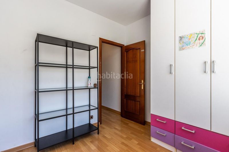 Foto a0288932-5145-4834-9e46-79d1f009b7d3. Casa amb calefacció aparcament a Centre Sabadell