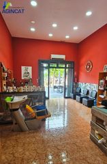 Traspàs Local Comercial  Benjamin garcia de. Barbería  peluquería en traspaso en sabadell