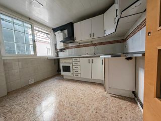 Pis  Juli garreta de. Piso en venta sabadell norte.