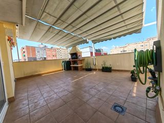 Appartamento in Can Rull. Vivienda unifamiliar con terraza y garaje