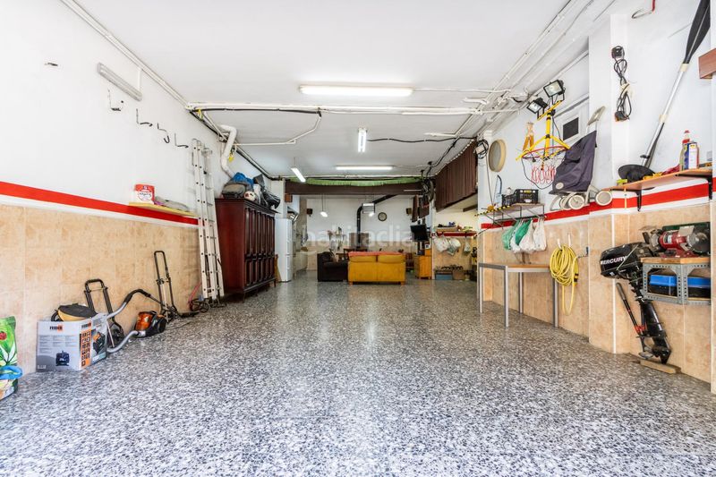 Foto dd53b17a-de1e-485c-b38e-232148733fb9. Casa amb calefacció aparcament a Torrent del Capellà Sabadell