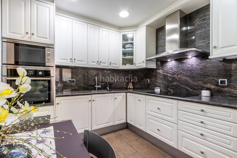 Foto eb768c29-eea0-4a13-8793-50d997394723. Casa amb calefacció aparcament a Torrent del Capellà Sabadell