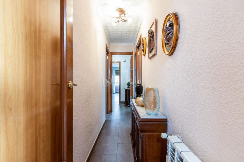 Foto f9d3b8fc-2eef-4da0-87fa-fe4c8820462e. Casa amb calefacció aparcament a Torrent del Capellà Sabadell