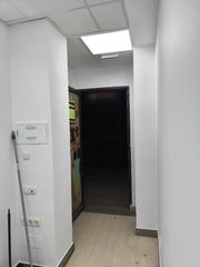 Lloguer Local Comercial a Calle san lorenzo 10. Se alquila local de 9 metros en san lorenzo
