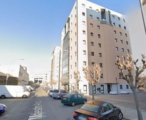 Flat en Los Rosales. Piso situado en el barrio de laba�ou a 50mt del paseo mar�timo