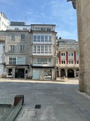 Pis  Praza fernando de casas novoa arquitecto. Piso en pleno centro de lugo con vistas directas a la catedral