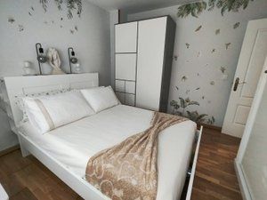 Appartement à Los Rosales. Piso exterior. reformado. en el barrio de los rosales
