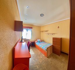 Pis  Zapatari kalea. Piso a la venta en zapatería
