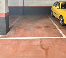 Aparcament cotxe en Domingo beltran de otazu kalea 48. Garaje en venta en calle domingo beltrn, 54